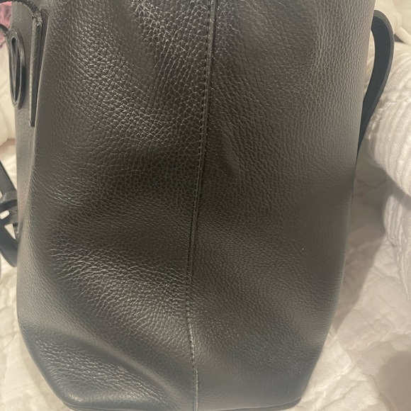 Black pebbled leather tote bag - Picture 12 of 15